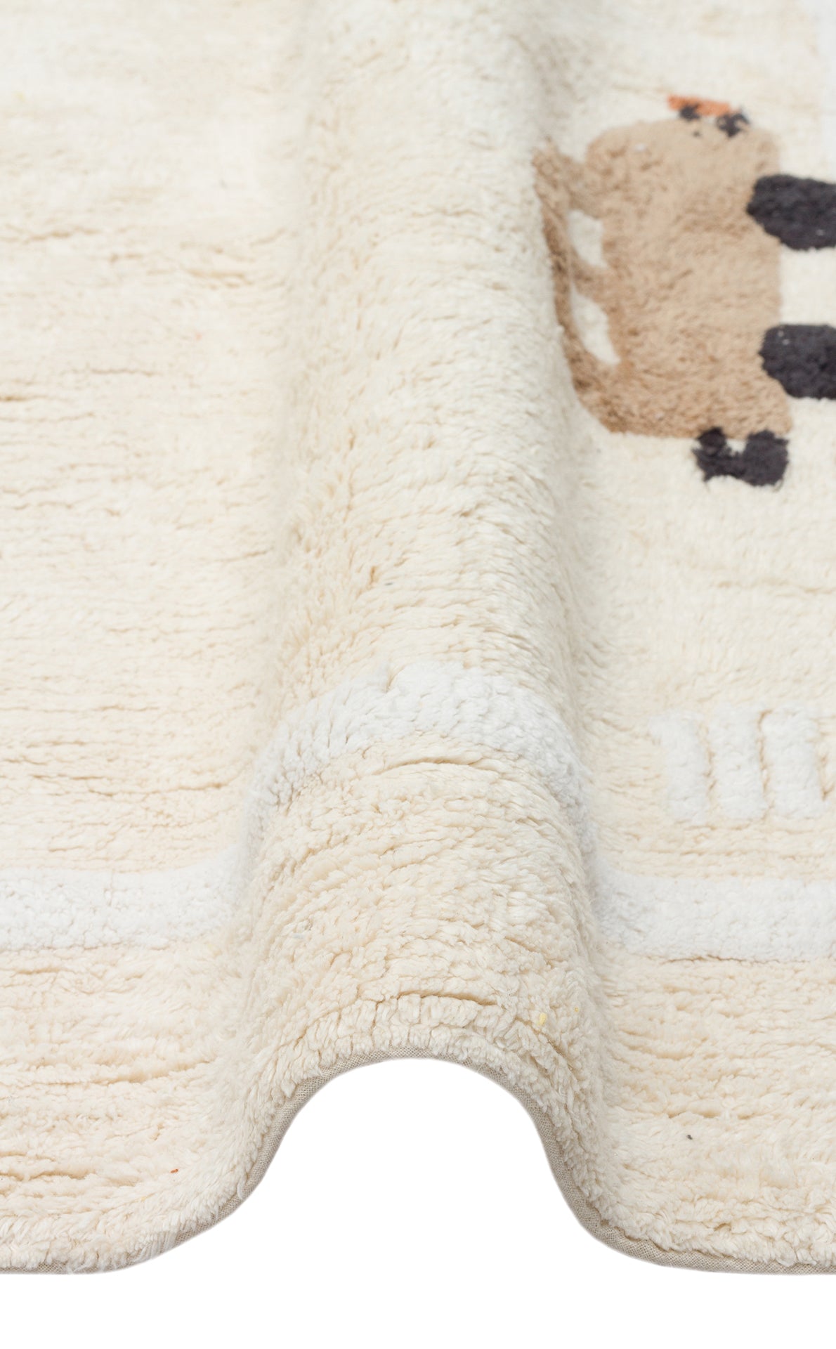 COTTON BOON XXW CBN 09 MULTY XXW, doğal renk tonları ve kaymaz tabanı sayesinde güvenli bir oyun alanı sunan bebek halısı.