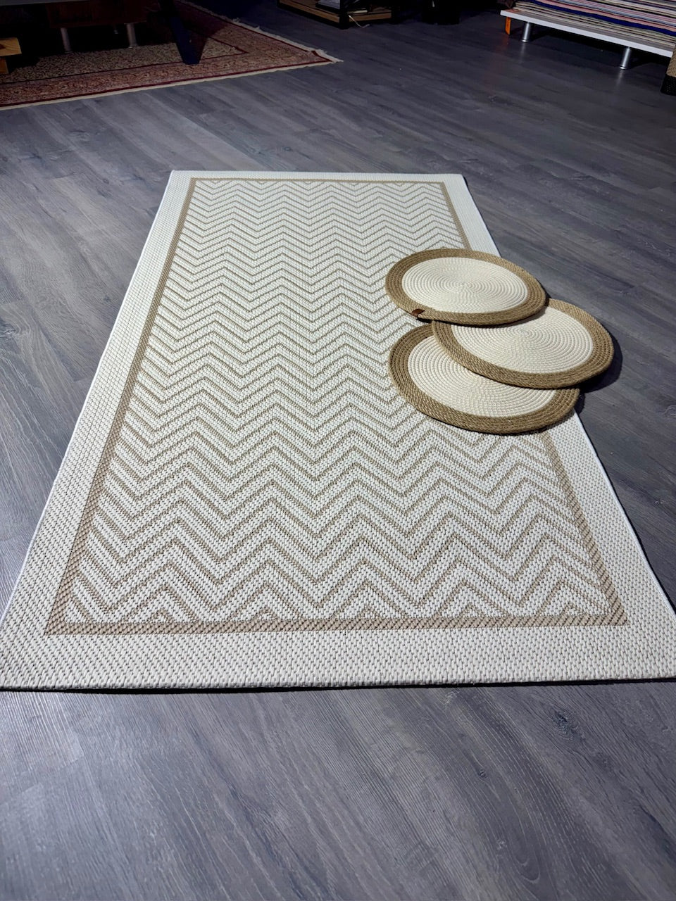 Halı Vagonu JS9717 Jüt Sisal Halı - Zigzaglı Krem Bej, Kaymaz Taban, Hav Yapmaz, Dayanıklı