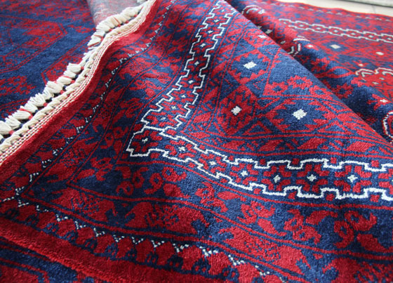 Nostalji Tencel İplik Özel Tezgah Halısı - 960 Red Afgan/Yağcıbedir Desenli El Emeği ile Üretilen Modern Uşak Halısı