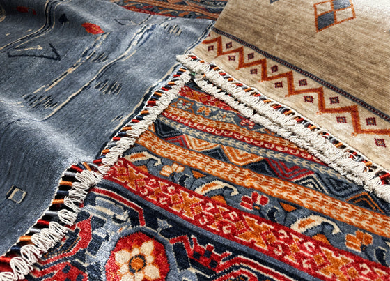 Zara El Halısı koleksiyonuna ait modern Uşak halısı, otantik desenleri ve el emeği ile özel tezgahlarında üretilmiştir.