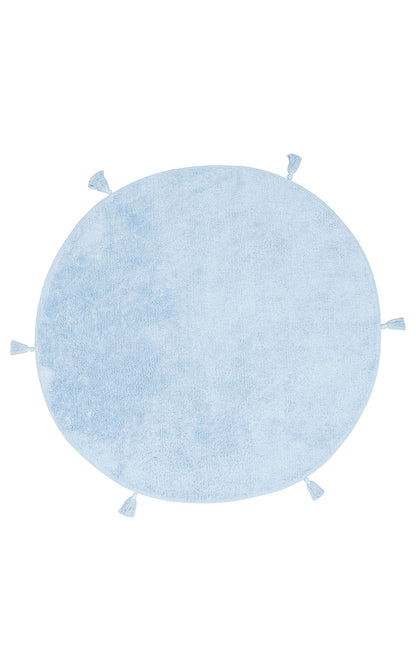 COTTON BOON CBN PLAIN BLUE Yıkanabilir Kaymaz Tabanlı Naturel Pamuk Bebek Halısı mavi rengiyle dikkat çekiyor.