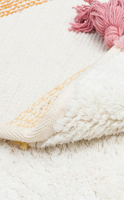 COTTON BOON XW CBN 03 MULTY XW yıkanabilir kaymaz tabanlı bebek halısı, hem pratik hem de şık tasarımıyla annelerin favorisi.