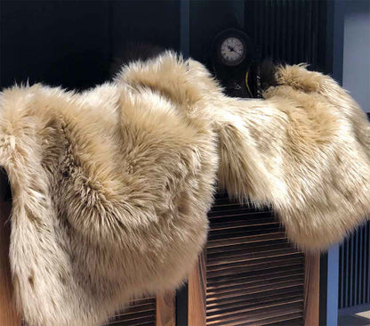 Halı Vagonu Camel renkli uzun tüylü exclusive post detaylı görünüm