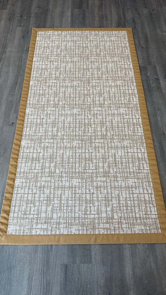 100 x 200 Kumaş Bordürlü Leke Tutmaz Kaymaz Taban Özel Tasarım Halı
